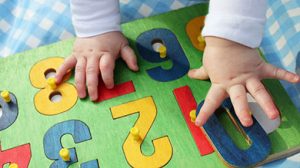 motricite_fine_enfant_ergotherapie_ergotherapeute_autisme_tdah_retard_developpement_crcm_carolyne_mainville_dyspraxie